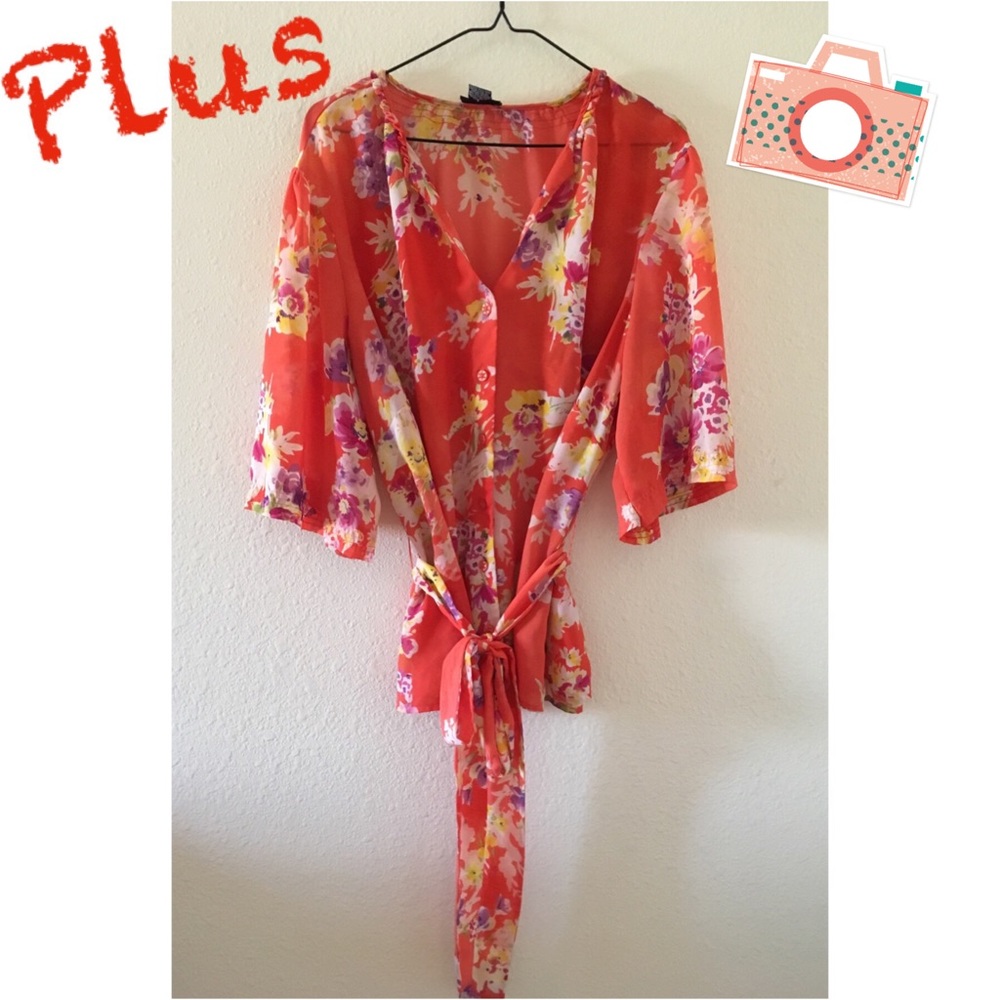 PLUS! Floral Lightweight Bay Studio Button Blouse w/Tie